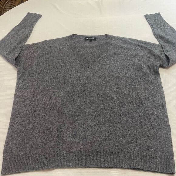 Cashmere Boutique Pure Cashmere Grey V Neck Sweater Size Small - Picture 7 of 10